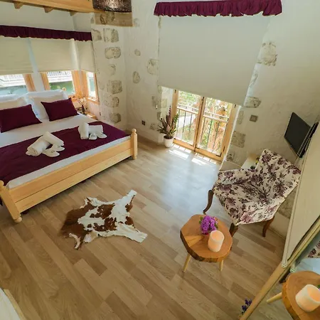 By Elit Event 3* アラカティ